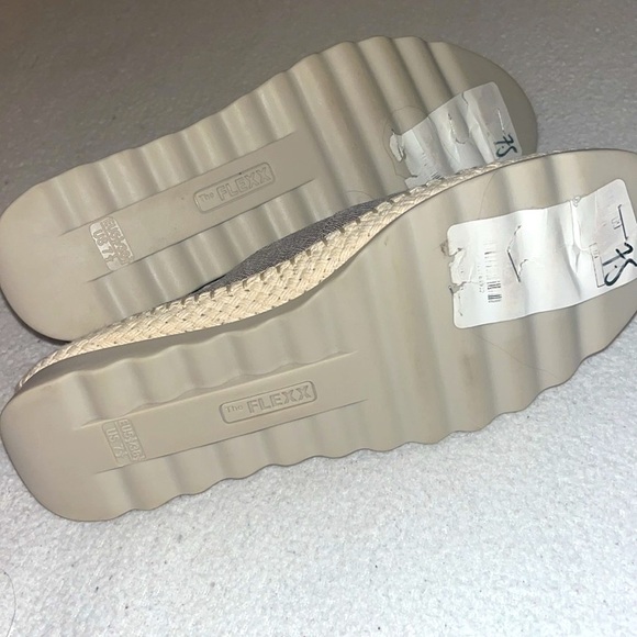 NWT THE FLEXX silver beige flats with all tags ! - Picture 4 of 5